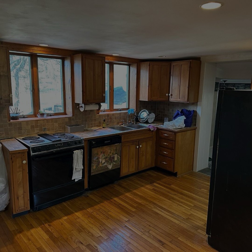 Kitchen before remodeling